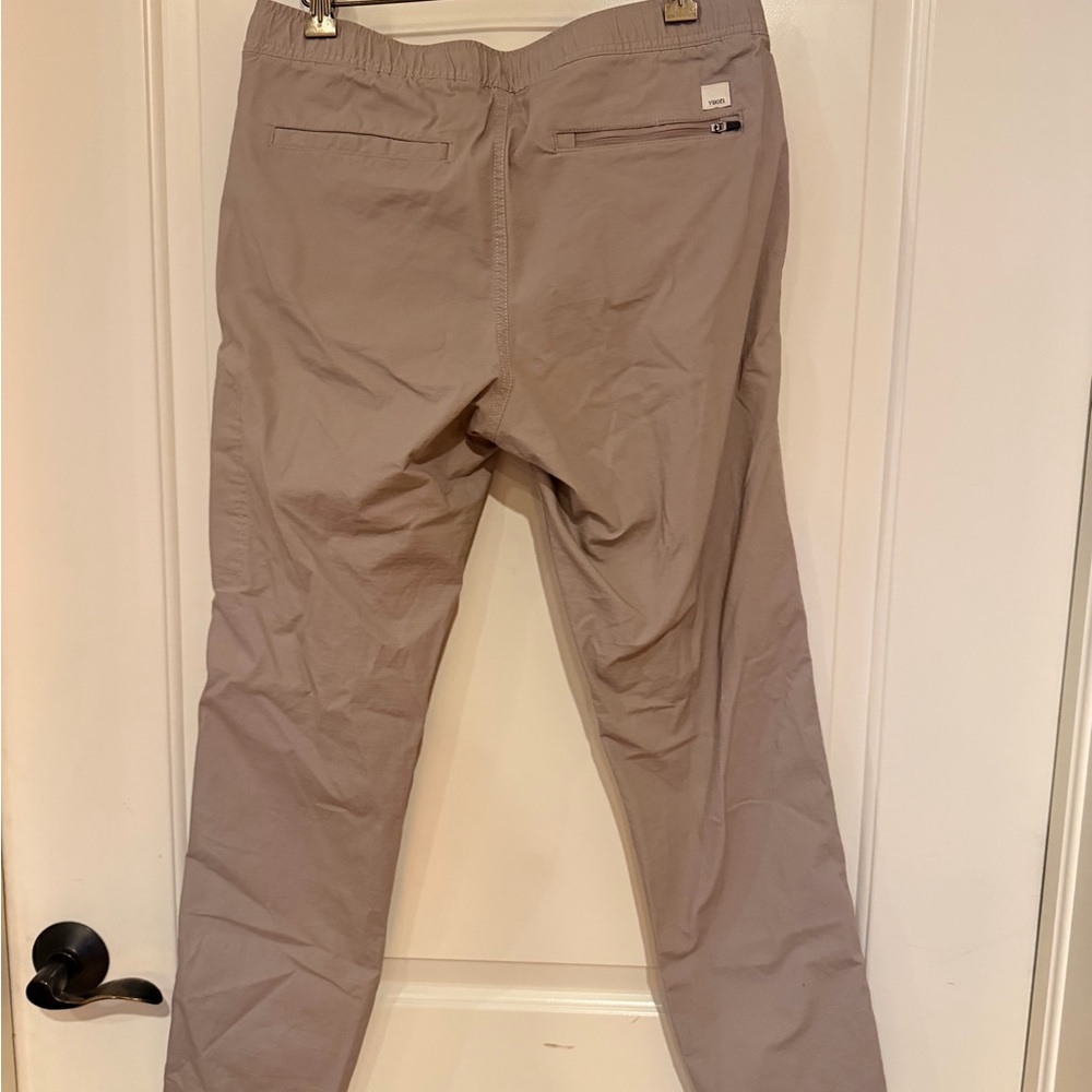 Vuori Women’s ripstop pants beige color Size M EUC - Picture 2 of 6